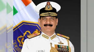 ಭಾರತೀಯ ನೌಕಾಪಡೆಯ ಸಿಬ್ಬಂದಿ ಮುಖ್ಯಸ್ಥರಾಗಿ ಸಂಜಯ್ ಭಲ್ಲಾ ಅಧಿಕಾರ ವಹಿಸಿಕೊಂಡರು