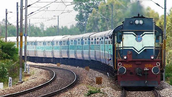 ರೈಲ್ವೆ ಇಲಾಖೆಯಲ್ಲಿ ಡಿ-ದರ್ಜೆಯ ಒಟ್ಟು 62907 ಹುದ್ದೆಗಳ ಭಾರಿ ನೇಮಕಾತಿಗಳು