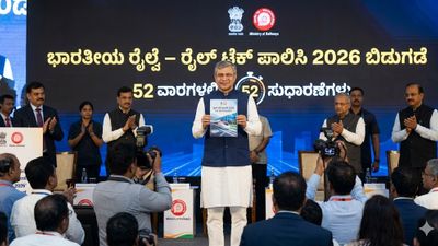 ಕೇಂದ್ರದಿಂದ 'ರೈಲ್ ಟೆಕ್ ಪಾಲಿಸಿ 2026' ಬಿಡುಗಡೆ: ಭಾರತೀಯ ರೈಲ್ವೆಯಲ್ಲಿ ಮಹತ್ವದ ಡಿಜಿಟಲ್ ಕ್ರಾಂತಿ