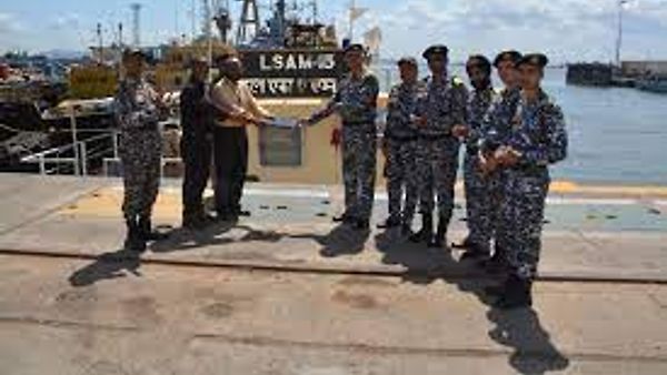 LSAM 15 ಸರಣಿಯ ಮೊದಲ ಬಾರ್ಜ್ ಭಾರತೀಯ ನೌಕಾಪಡೆಗೆ ವಿತರಣೆ