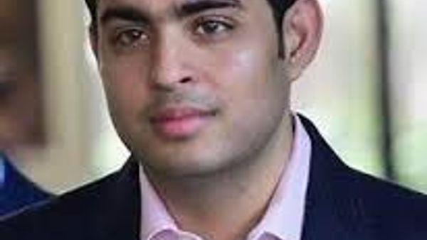 ರಿಲಯನ್ಸ್, ಜಿಯೋ ನೂತನ ಅಧ್ಯಕ್ಷ ಆಗಿ ಆಕಾಶ್ ಅಂಬಾನಿ