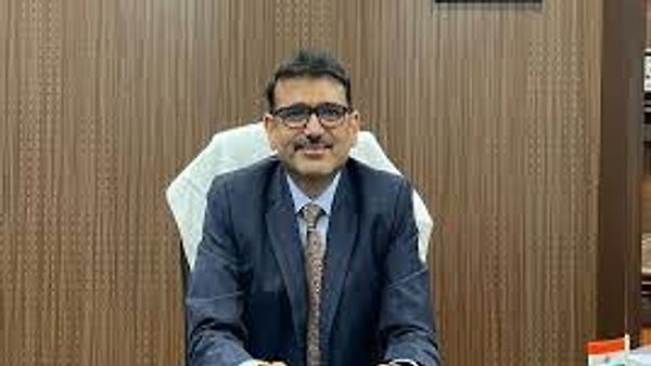 IRFC ನ ನೂತನ CMD ಮತ್ತು CEO ಆಗಿ ಮನೋಜ್ ಕುಮಾರ್ ದುಬೆ ನೇಮಕ