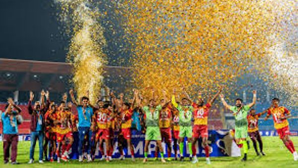 ಸಂತೋಷ್ ಟ್ರೋಫಿ 2024-25: ಪಶ್ಚಿಮ ಬಂಗಾಳ ದಾಖಲೆಯ 33 ನೇ ಪ್ರಶಸ್ತಿಯನ್ನು ಮುಡಿಗೇರಿಸಿಕೊಂಡಿತು