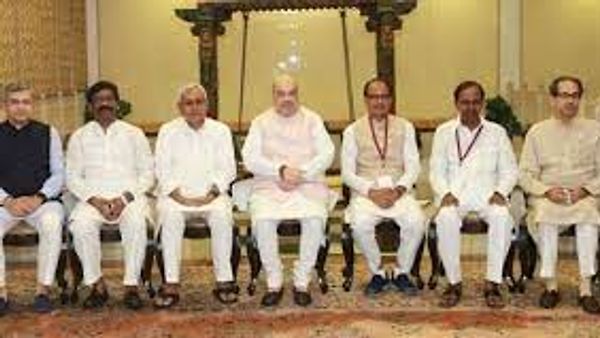 ಅಮಿತ್ ಶಾರೊಂದಿಗೆ ನಕ್ಸಲ್ ಬಾಧಿತ ರಾಜ್ಯಗಳ ಮುಖ್ಯಮಂತ್ರಿಗಳ ಸಭೆ