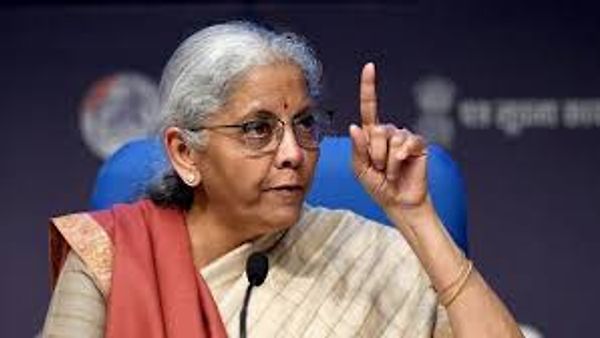 ಕೇಂದ್ರ ಸಾಲ 10 ವರ್ಷದಲ್ಲಿ 130 ಲಕ್ಷ ಕೋಟಿ ಏರಿಕೆ: ನಿರ್ಮಲಾ ಸೀತಾರಾಮನ್