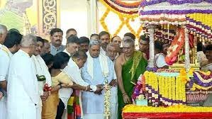ನಾಡಹಬ್ಬ ಮೈಸೂರು ದಸರಾಗೆ ನಾದಬ್ರಹ್ಮ ಹಂಸಲೇಖ ಅವರಿಂದ ಚಾಲನೆ