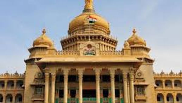 ಬೆಂಗಳೂರು ನಗರ ಜಿಲ್ಲಾ ಕಂದಾಯ ಘಟಕದಲ್ಲಿ ಖಾಲಿ ಇರುವ ಒಟ್ಟು 25 ಗ್ರಾಮ ಲೆಕ್ಕಿಗರ ಹುದ್ದೆಗಳ ನೇಮಕಾತಿಗಾಗಿ ಆನ್ಲೈನ್ ಮೂಲಕ ಅರ್ಜಿ ಆಹ್ವಾನ