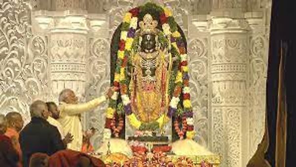 ಅಯೋಧ್ಯೆಯಲ್ಲಿ ನೆಲೆಸಿದ ಬಾಲರಾಮ : ಮುಖ್ಯ ಯಜಮಾನನ ಸ್ಥಾನದಲ್ಲಿ ನಿಂತು ಪ್ರಾಣ ಪ್ರತಿಷ್ಠಾಪನೆ ನೆರವೇರಿಸಿದ ಪ್ರಧಾನಿ ಮೋದಿ