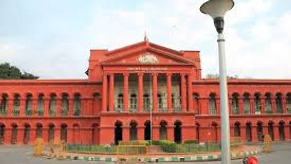 ಬೆಂಗಳೂರು ಗ್ರಾಮಾಂತರ ಜಿಲ್ಲಾ ಮತ್ತು ಸತ್ರ ನ್ಯಾಯಾಲಯ ಘಟಕದಲ್ಲಿ ಖಾಲಿ ಇರುವ ವಿವಿಧ ಹುದ್ದೆಗಳ ನೇಮಕಾತಿಗಾಗಿ 2019 ನೇ ಸಾಲಿನಲ್ಲಿ ಆನ್ಲೈನ್ ಮೂಲಕ ಅರ್ಜಿ ಆಹ್ವಾನಿಸಲಾಗಿದೆ.