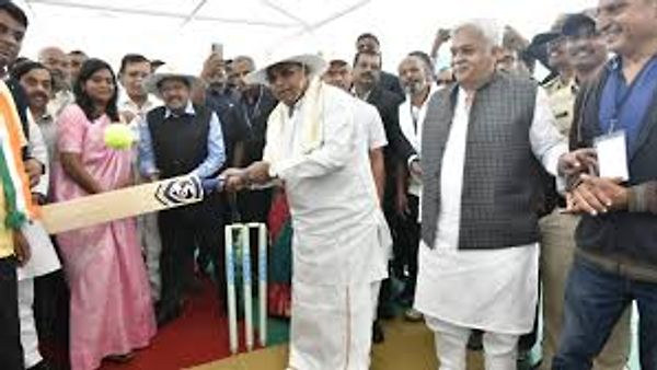 ಅಂತಾರಾಷ್ಟ್ರೀಯ ಕ್ರಿಕೆಟ್ ಕ್ರೀಡಾಂಗಣ ಕಾಮಗಾರಿಗೆ ಮುಖ್ಯಮಂತ್ರಿ ಸಿದ್ದರಾಮಯ್ಯ ಚಾಲನೆ
