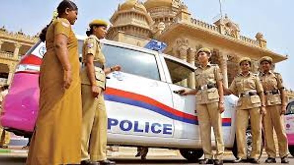 ಕರ್ನಾಟಕ ರಾಜ್ಯ ಪೊಲೀಸ್ ಇಲಾಖೆಯ ಪಬ್ಲಿಕ್ ಶಾಲೆಯಲ್ಲಿ ಖಾಲಿ ಇರುವ ವಿವಿಧ ಹುದ್ದೆಗಳ ನೇಮಕಾತಿಗಾಗಿ ಅರ್ಜಿ ಆಹ್ವಾನ | ಕೂಡಲೇ ಅರ್ಜಿ ಸಲ್ಲಿಸಿ