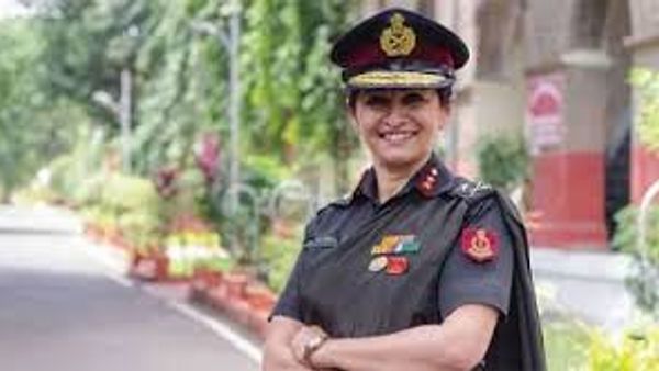 ಲೆಫ್ಟಿನೆಂಟ್ ಜನರಲ್‌ ಹುದ್ದೆಯಲ್ಲಿ ಮಾಧುರಿ ಕಾನಿತ್ಕರ್‌