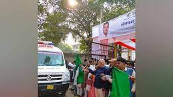 ‘ಡಾಕ್ಟರ್ ಆಪ್ಕೆ ದ್ವಾರ್’ ಮೊಬೈಲ್ ಹೆಲ್ತ್ ಕ್ಲಿನಿಕ್‌ಗಳನ್ನು ಉದ್ಘಾಟಿಸಿದ  ಕೇಂದ್ರ ಸಚಿವ ಆರ್.ಕೆ ಸಿಂಗ್