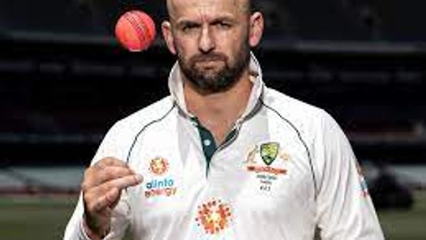 ನಥನ್ ಲಿಯಾನ್ ಅವರು ಟೆಸ್ಟ್ ಕ್ರಿಕೆಟ್ ನಲ್ಲಿ 400 ವಿಕೆಟ್ ಗಳ ಸಾಧನೆ