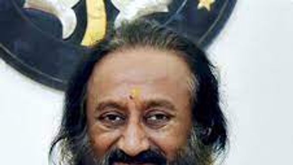 ರವಿಶಂಕರ್ ಗುರೂಜಿಗೆ "ದಿ ಎಮಿಸ್ರಿ ಆಫ್ ಪೀಸ್" ಪ್ರಶಸ್ತಿ ಲಭಿಸಿದೆ.