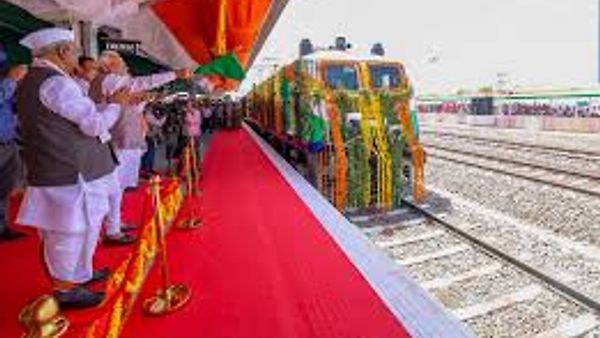 ರಾಜ್ಯದ ಐದು ರೈಲು ನಿಲ್ದಾಣ ಸೇರಿ 103 ಅಮೃತ್ ನಿಲ್ದಾಣಗಳನ್ನು ಉದ್ಘಾಟಿಸಿದ ಪ್ರಧಾನಿ ಮೋದಿ