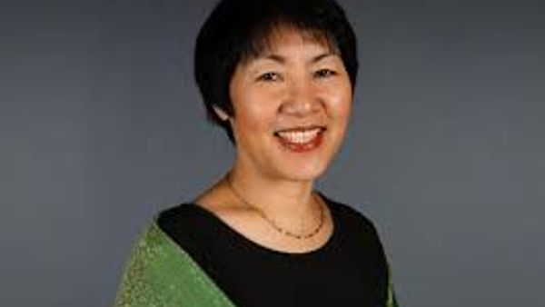 ಈಸ್ಟರಿನ್ ಕಿರೆ ಅವರ ‘ಸ್ಪಿರಿಟ್ ನೈಟ್ಸ್’ ಕಾದಂಬರಿಗೆ 2024 ರ ಸಾಹಿತ್ಯ ಅಕಾಡೆಮಿ ಪ್ರಶಸ್ತಿ ಲಭಿಸಿದೆ