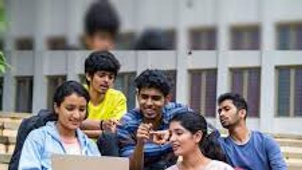 ಕರ್ನಾಟಕ ಸರ್ಕಾರದಿಂದ IAS & KAS ಸ್ಪರ್ಧಾತ್ಮಕ ಪರೀಕ್ಷೆಯ ಉಚಿತ ತರಬೇತಿಗಾಗಿ ಆನ್ ಲೈನ್ ಅರ್ಜಿ ಸಲ್ಲಿಸವ ದಿನಾಂಕ ವಿಸ್ತರಣೆ