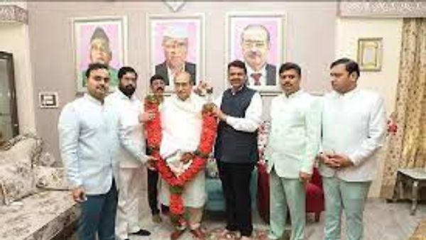 ಅಪ್ಪಾಸಾಹೇಬ ಧರ್ಮಾಧಿಕಾರಿಗೆ ಮಹಾರಾಷ್ಟ್ರ ಭೂಷಣ ಪ್ರಶಸ್ತಿ ಪ್ರದಾನ
