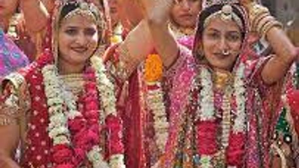 ರಾಜಸ್ಥಾನ ಮತ್ತು ಮಧ್ಯಪ್ರದೇಶ, ಗುಜರಾತ್ ಪ್ರದೇಶಗಳಲ್ಲಿ 'ಗಂಗೌರ್ ಹಬ್ಬ' ದ ಸಡಗರ