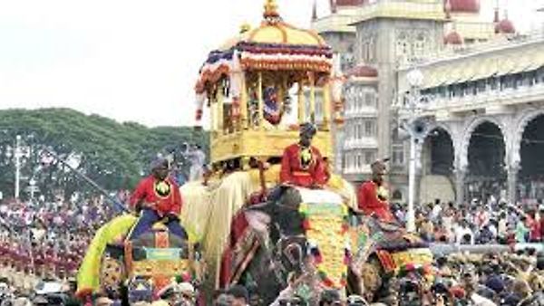 ಈ ಬಾರಿ ಮೈಸೂರು ದಸರಾ ಜಂಬೂ ಸವಾರಿಯಲ್ಲಿ ಕೇವಲ 2 ಸ್ತಬ್ಧ ಚಿತ್ರಗಳ ಮೆರವಣಿಗೆ