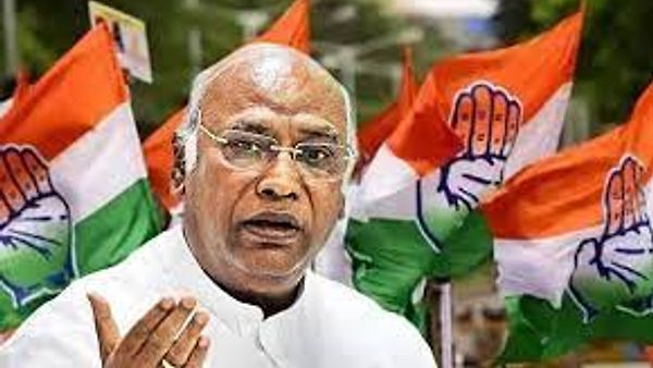ಕಾಂಗ್ರೆಸ್ ರಾಷ್ಟೀಯ ಅಧ್ಯಕ್ಷ ಚುನಾವಣೆಯಲ್ಲಿ ಮಲ್ಲಕಾರ್ಜುನ್ ಖರ್ಗೆ ಗೆ ಜಯ