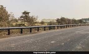 ಮಹಾರಾಷ್ಟ್ರ : ವಿಶ್ವದ ಮೊದಲ ಬಿದಿರಿನ ಕ್ರ್ಯಾಶ್ ಬ್ಯಾರಿಯರ್ ಸ್ಥಾಪನೆ