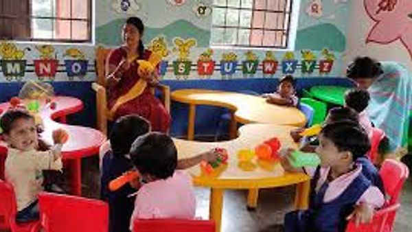 ಬೆಂಗಳೂರ ನಗರ ಜಿಲ್ಲೆ ಮಹಿಳಾ ಮತ್ತು ಮಕ್ಕಳ ಕಲ್ಯಾಣ ಅಭಿವೃದ್ಧಿ ಇಲಾಖೆಯಲ್ಲಿ ಖಾಲಿ ಇರುವ ಅಂಗನವಾಡಿ ಕಾರ್ಯಕರ್ತೆಯರು ಹಾಗೂ ಅಂಗನವಾಡಿ ಸಹಾಯಕಿಯರ ಹುದ್ದೆಗಳ ನೇಮಕಾತಿಗೆ ಅರ್ಜಿ ಆಹ್ವಾನ