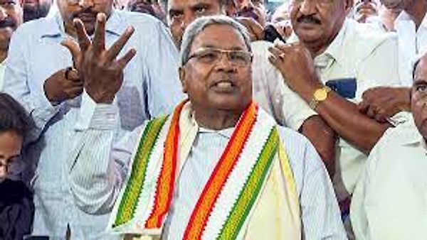 ರಾಜ್ಯದ 25 ನೇ ಮುಖ್ಯಮಂತ್ರಿಯಾಗಿ ಸಿದ್ದರಾಮಯ್ಯ ಪ್ರತಿಜ್ಞಾವಿಧಿ ಸ್ವೀಕಾರ