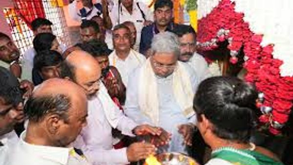 ಮೈಸೂರು: ವರುಣಾ ಕ್ಷೇತ್ರದಲ್ಲಿ ದಂಡಿಮಾರಮ್ಮ ದೇವಾಲಯ ಉದ್ಘಾಟಿಸಿದ ಮುಖ್ಯಮಂತ್ರಿ ಸಿದ್ದರಾಮಯ್ಯ