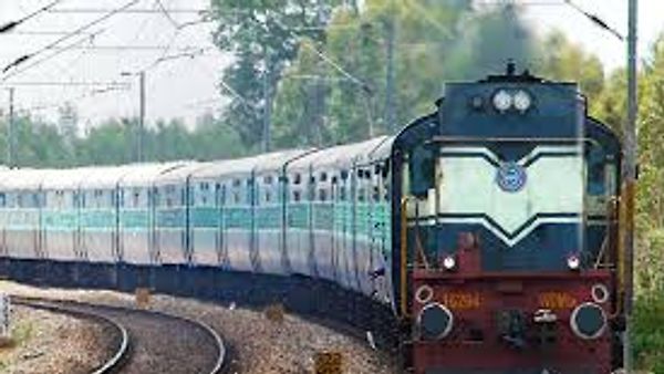 2023ರ ವೇಳೆ ದೇಶದಲ್ಲಿ ಮೊದಲ ಖಾಸಗಿ ರೈಲು ಸಂಚಾರ ಮತ್ತು 2027ಕ್ಕೆ ಪೂರ್ಣ ಯೋಜನೆ ಜಾರಿ: ರೈಲ್ವೆ ಇಲಾಖೆ