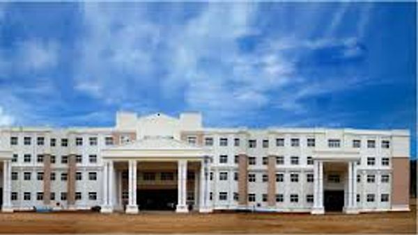 ಚಾಮರಾಜನಗರ ವೈದ್ಯಕೀಯ ವಿಜ್ಞಾನ ಸಂಸ್ಥೆ (CIMS) ಯಲ್ಲಿ ಖಾಲಿ ಇರುವ ವಿವಿಧ  ಹುದ್ದೆಗಳ ನೇಮಕಾತಿ | ಕೂಡಲೇ ಅರ್ಜಿ ಸಲ್ಲಿಸಿ