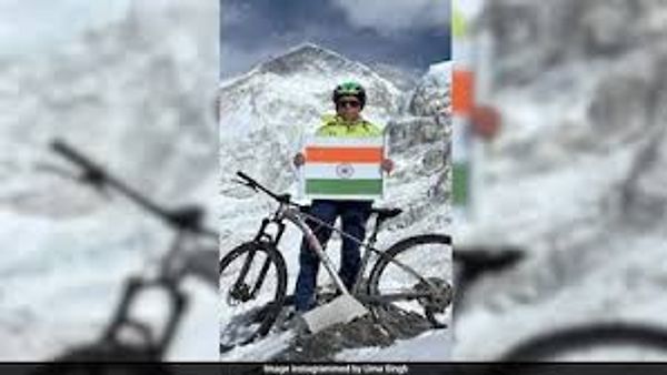 ಎವರೆಸ್ಟ್ ಬೇಸ್ ಕ್ಯಾಂಪ್ ತಲುಪಿದ ಮೊದಲ ಭಾರತೀಯ ಮಹಿಳಾ ಸೈಕ್ಲಿಸ್ಟ್: ಉತ್ತರ ಪ್ರದೇಶದ ದಿವ್ಯಾ ಸಿಂಗ್ ಹೊಸ ದಾಖಲೆ!