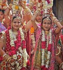 ರಾಜಸ್ಥಾನ ಮತ್ತು ಮಧ್ಯಪ್ರದೇಶ, ಗುಜರಾತ್ ಪ್ರದೇಶಗಳಲ್ಲಿ 'ಗಂಗೌರ್ ಹಬ್ಬ' ದ ಸಡಗರ