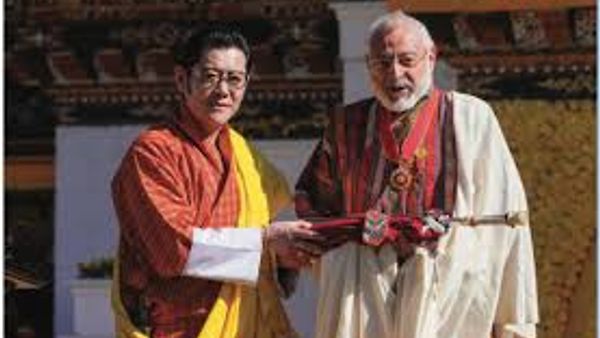 ಭಾರತೀಯ ಶಿಕ್ಷಣ ತಜ್ಞ ಅರುಣ್ ಕಪೂರ್ ಅವರಿಗೆ ಭೂತಾನ್ ರಾಯಲ್ ಗೌರವ