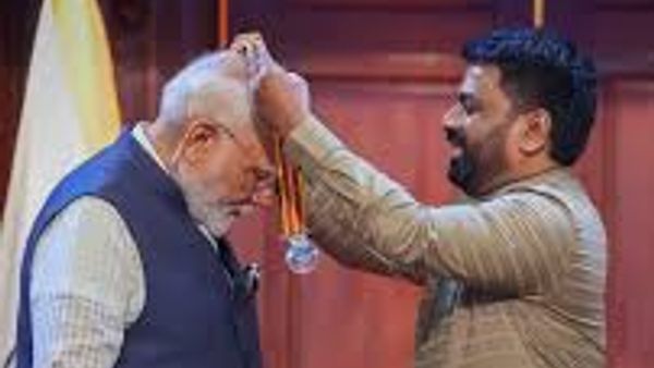 'ಮಿತ್ರ ವಿಭೂಷಣ' : ಮೋದಿಗೆ ಶ್ರೀಲಂಕಾದ ಅತ್ಯುನ್ನತ ಗೌರವ